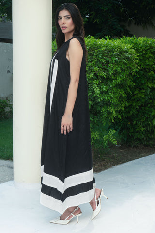 Black and White blended silk Airline  Sleeve less shirt