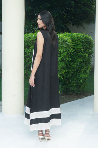 Black and White blended silk Airline  Sleeve less shirt