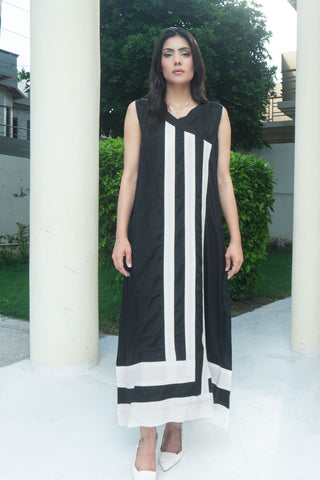 Black and White blended silk Airline  Sleeve less shirt