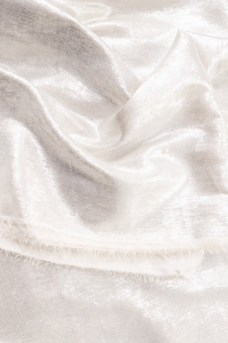 WHITE LAMA SILK-0114